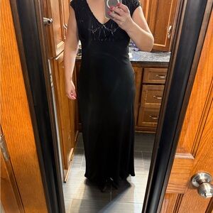 Elegant Black Evening Dress